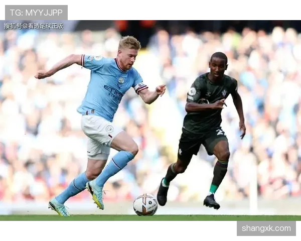 坎塞洛与哈兰德：边路策动到单点终结的战术演变逻辑